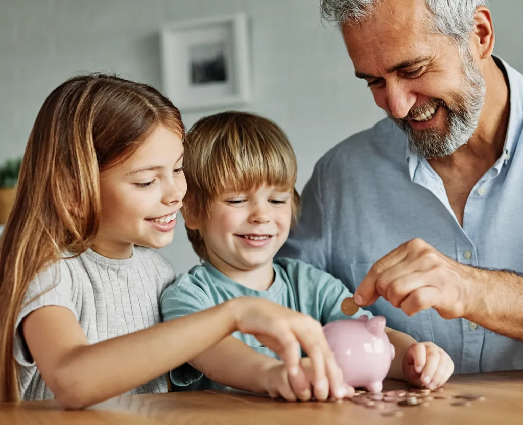 7 metode simple prin care îți poți educa financiar copilul