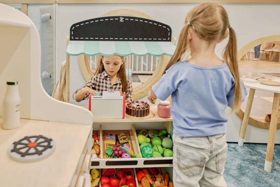 7 metode simple prin care îți poți educa financiar copilul